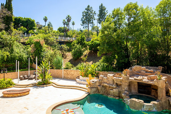 UNIVERSAL-D351-EN-79 UNIVERSAL-D351-EN-79