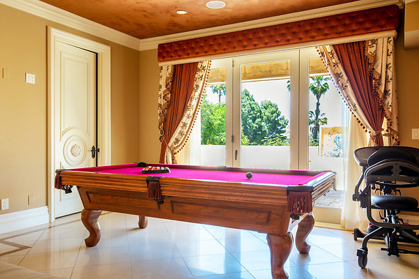 UNIVERSAL-D351-EN-31 UNIVERSAL-D351-EN-31