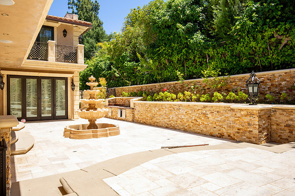 UNIVERSAL-D351-EN-106 UNIVERSAL-D351-EN-106