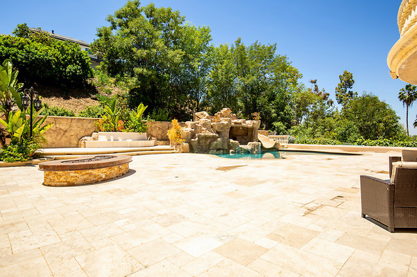 UNIVERSAL-D351-EN-104 UNIVERSAL-D351-EN-104