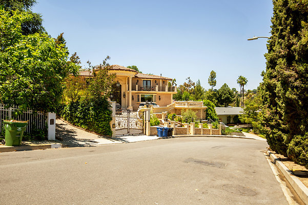 UNIVERSAL-D351-EN-2 UNIVERSAL-D351-EN-2