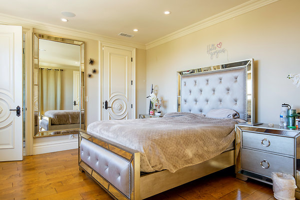 UNIVERSAL-D351-EN-73 UNIVERSAL-D351-EN-73