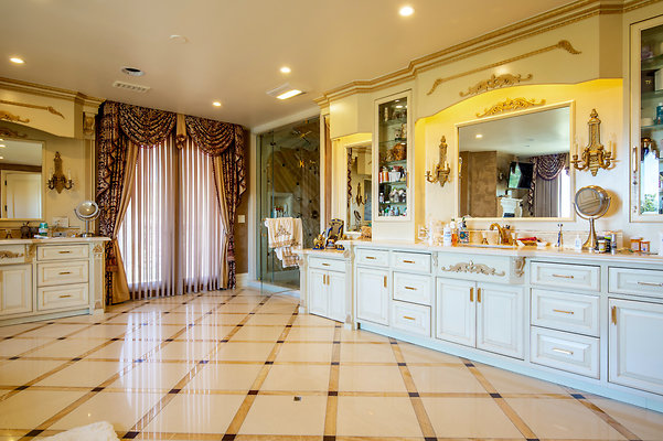 UNIVERSAL-D351-EN-47 UNIVERSAL-D351-EN-47