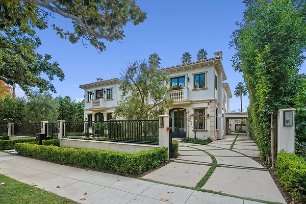 Still-11 2 Still-11 2