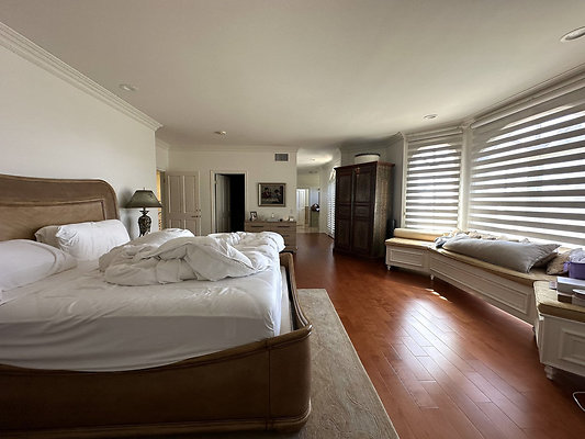 UNIVERSAL-CW266-BW-57 UNIVERSAL-CW266-BW-57