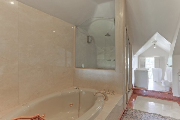 UNIVERSAL-A347-BH-94 UNIVERSAL-A347-BH-94