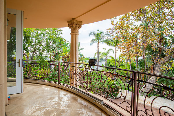 UNIVERSAL-D168-BW-56 UNIVERSAL-D168-BW-56