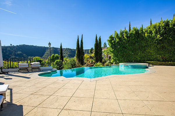 UNIVERSAL-D215-BW-99 UNIVERSAL-D215-BW-99