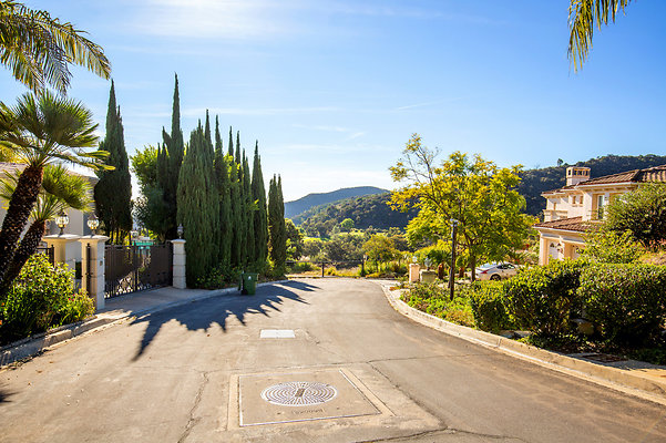 UNIVERSAL-D215-BW-3 UNIVERSAL-D215-BW-3