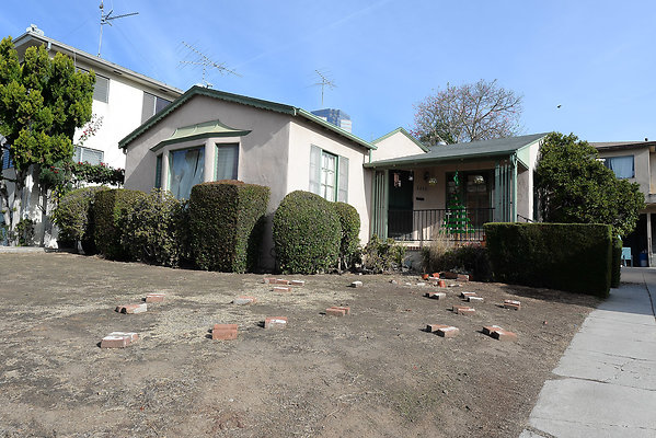 2266 Fox Hills Dr