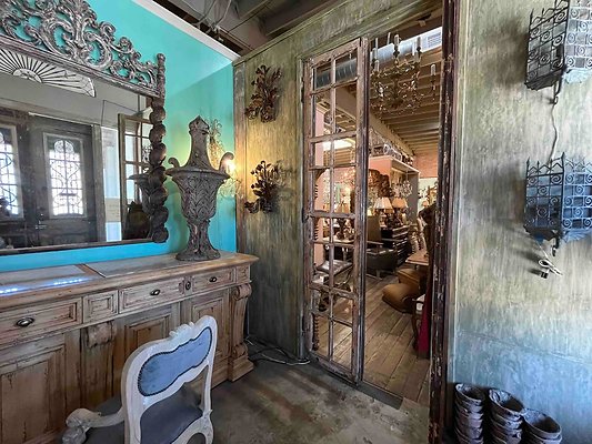 Melissa Levinson Antiquies