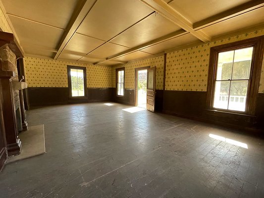 th Shelley&apos;s - 8