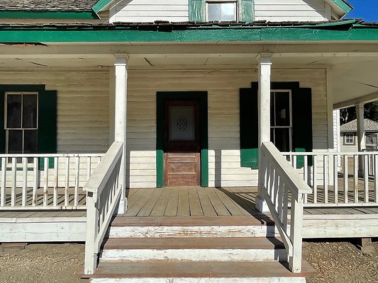 th Shelley&apos;s - 5