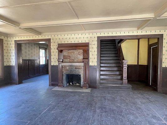 th Shelley&apos;s - 10