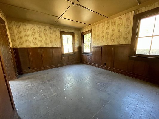 th Shelley&apos;s - 14