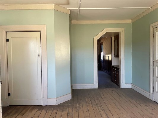 th Shelley&apos;s - 19