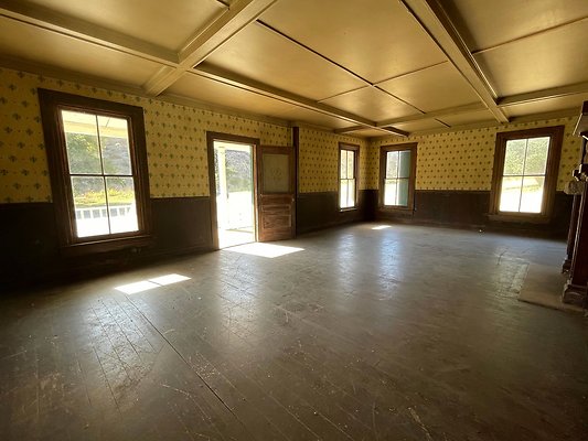 th Shelley&apos;s - 7