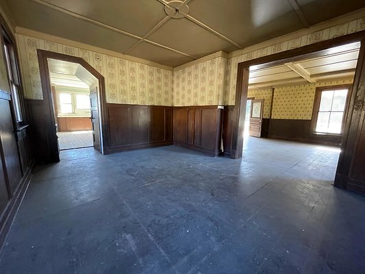 th Shelley&apos;s - 16