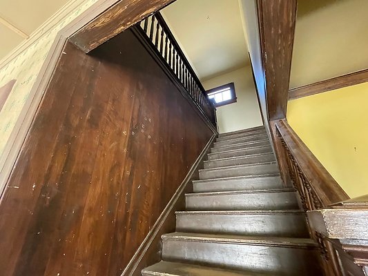 th Shelley&apos;s - 22