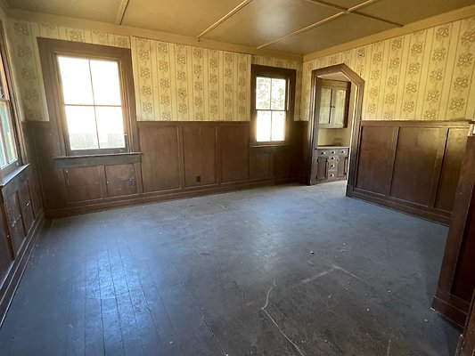 th Shelley&apos;s - 13