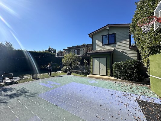 WESTSIDE LOCATIONS 81 WESTSIDE LOCATIONS 81