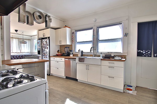 WESTSIDE LOCATIONS  36