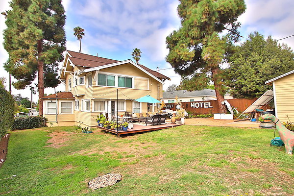 WESTSIDE LOCATIONS 70 WESTSIDE LOCATIONS 70