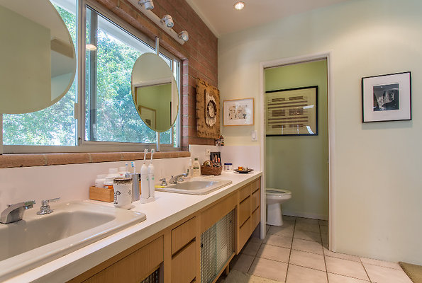 EWLOCATE7oss IMG-0083 EWLOCATE7oss IMG-0083