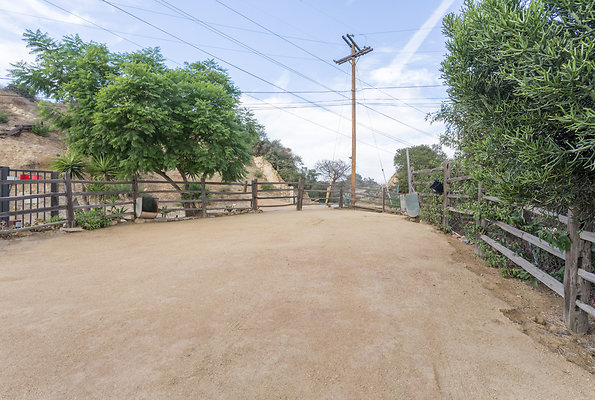 eastwestlocationsIMG-010641 eastwestlocationsIMG-010641