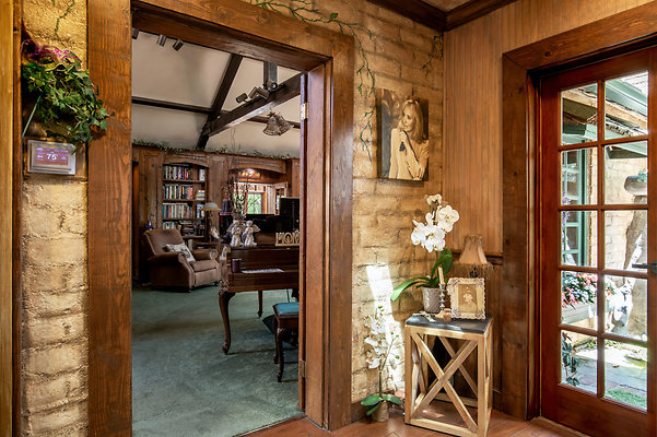 UNIVERSAL-D515-NHW-16