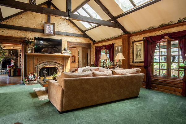 UNIVERSAL-D515-NHW-17