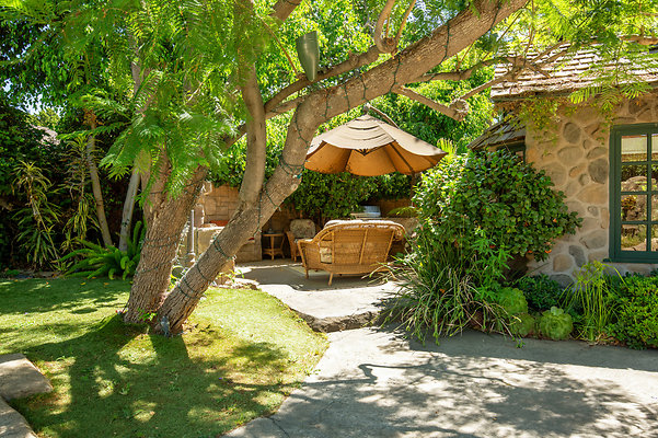 UNIVERSAL-D515-NHW-53