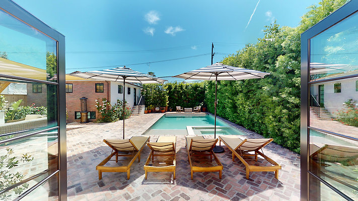 WESTSIDE LOCATIONS 75 WESTSIDE LOCATIONS 75