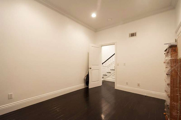 10698 room 1 10698 room 1