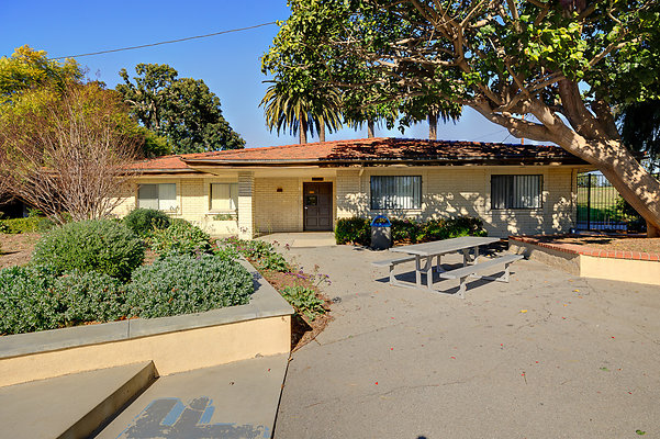 UNIVERSAL-C122-LA-63