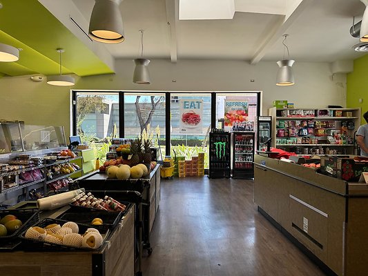 th IMG 2002 th IMG 2002