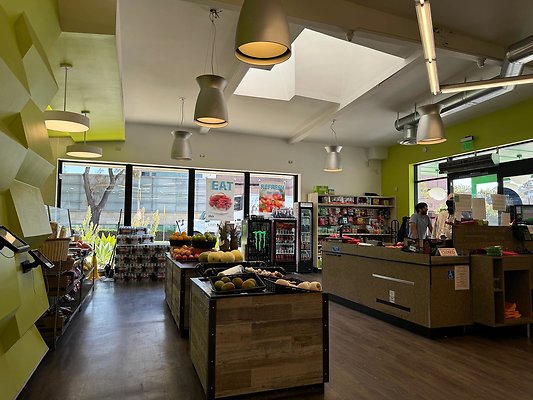 th IMG 2001 th IMG 2001