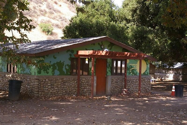 UNIVERSAL-2781-SV-CAMP-2