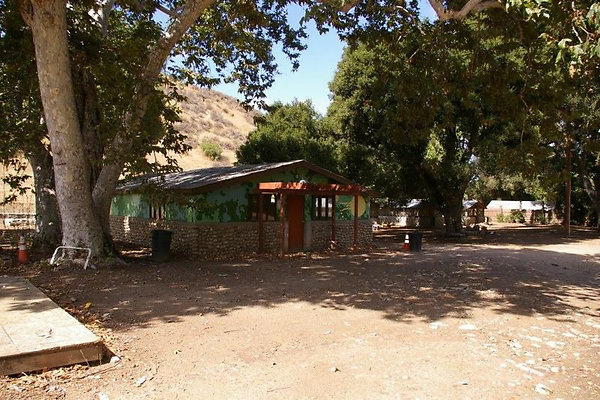 UNIVERSAL-2781-SV-CAMP-1