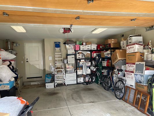 10323 Ilona Av.