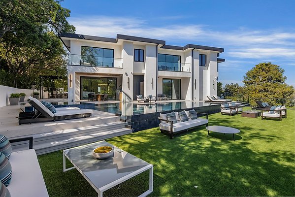 4246 Levitt Ln encino