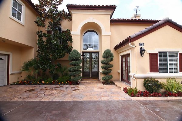 EW 253 sycamore Grove St., Simi Valley