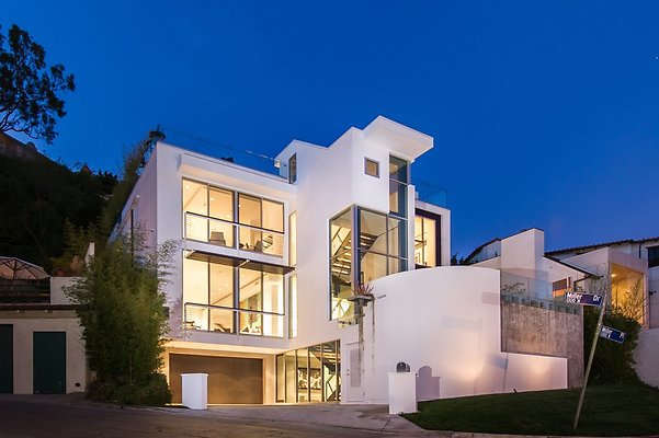 5star 1352 Miller Dr, Los Angeles