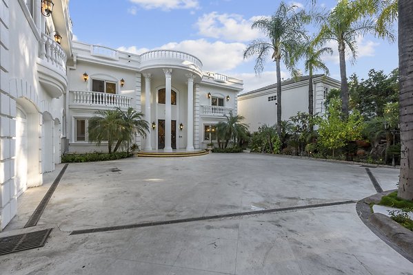 06-ChandlerBlvd-c4b64837f0