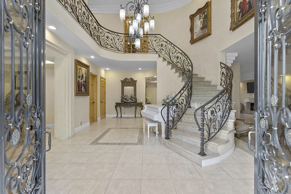 11-ChandlerBlvd-5e6260ec27