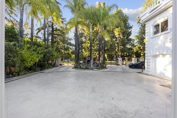50-ChandlerBlvd-2f58062633