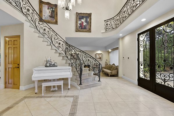 13-ChandlerBlvd-b6b1ea32ca