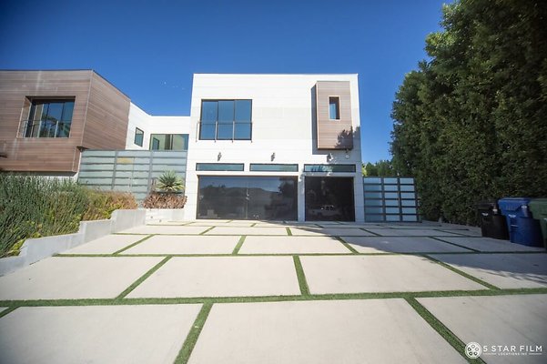 5star 4424 Bergamo Dr.