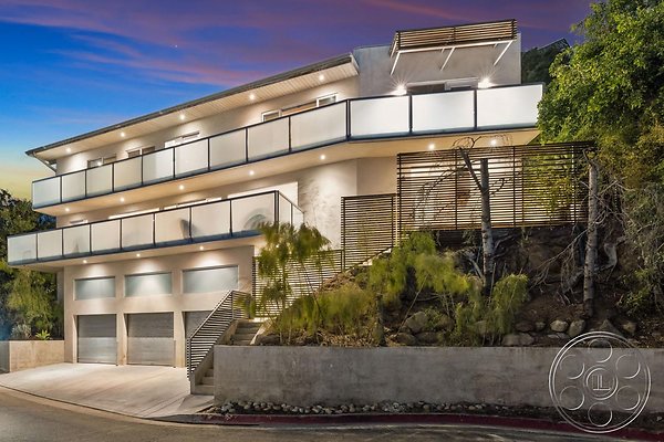 modern-413 st Ives