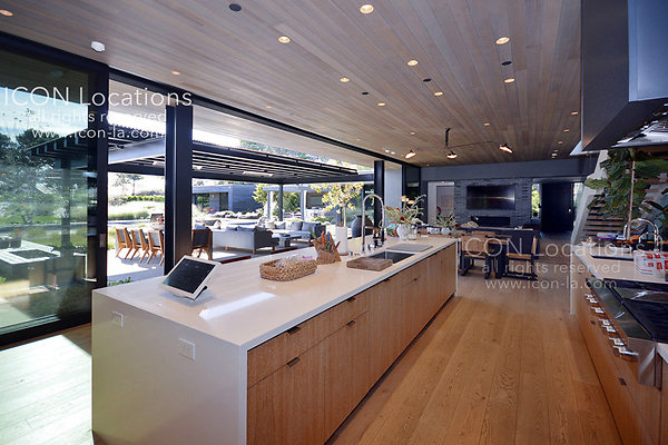 MO3023 019LR-ICON - ICON Locations | www.ICON-LA.com Modern for Filming MO3023 019LR-ICON - ICON Locations | www.ICON-LA.com Modern for Filming
